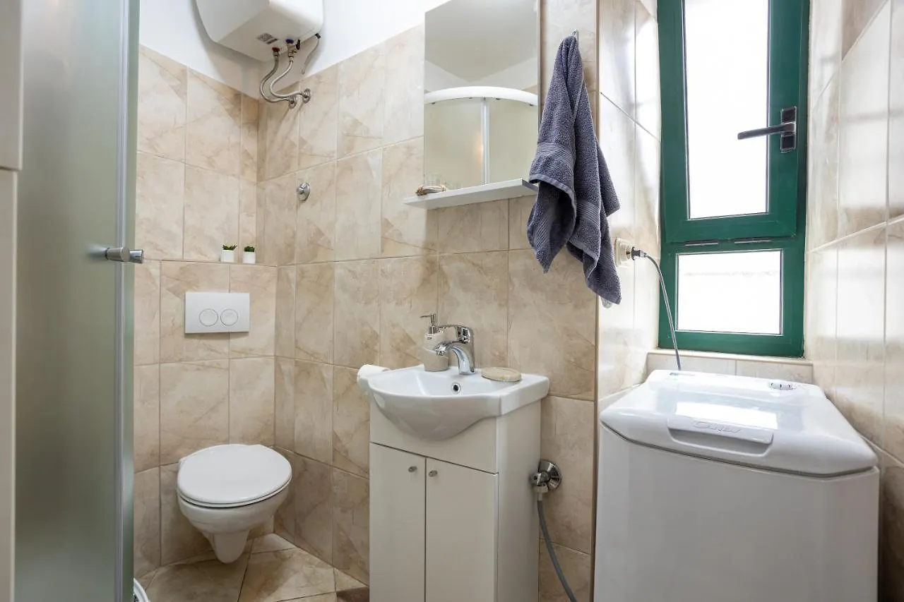 Aparrtment Terra- Combine Beach&Old Town Split Apartmán